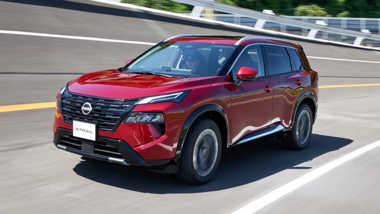 預計第三季登場的Nissan小改款X-Trail換上更大面積V-Motion水箱護罩，整體造型較現行車款更具侵略感。原廠照片