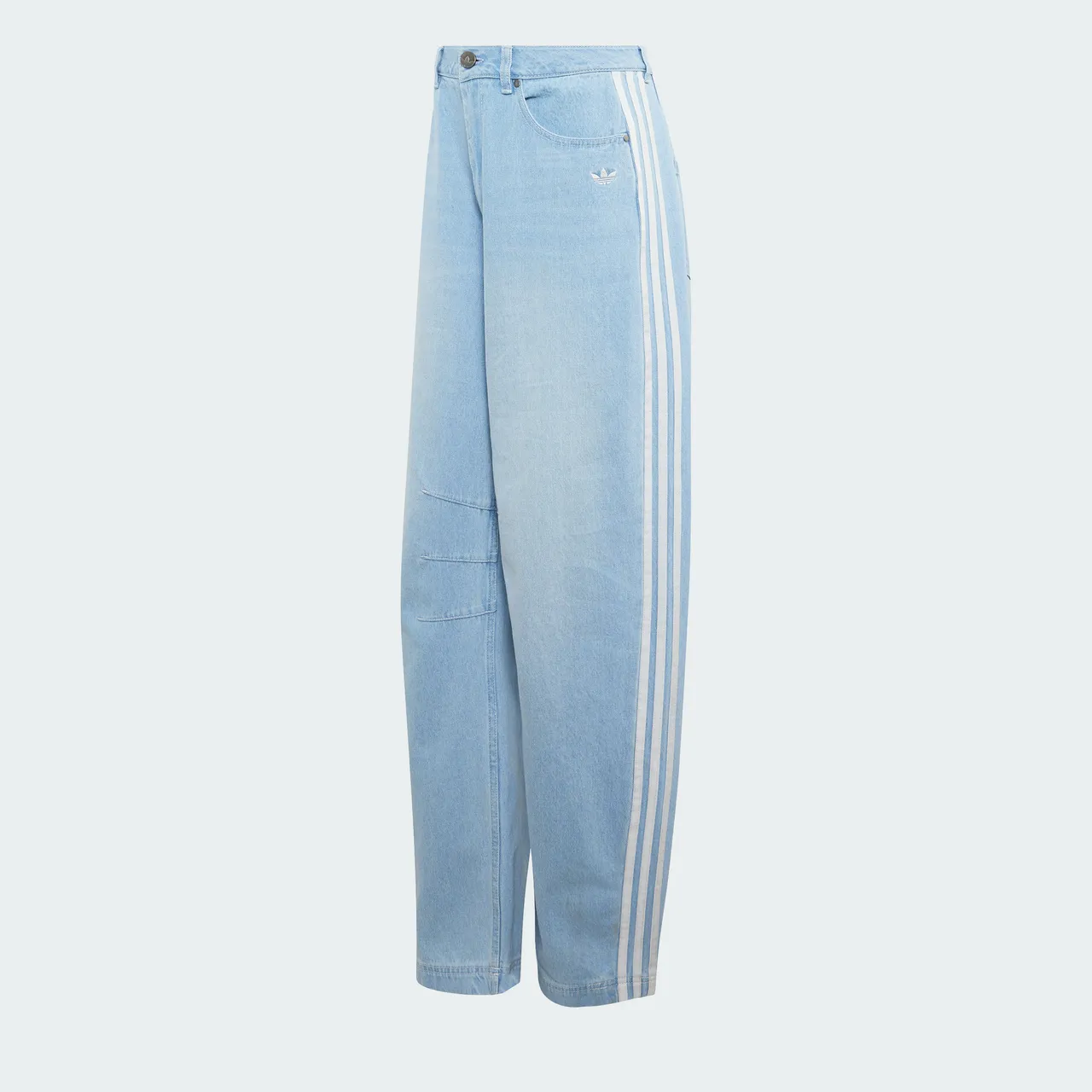 adidas Originals、可口可樂聯名系列丹寧繭型長褲，5890元。品牌提供