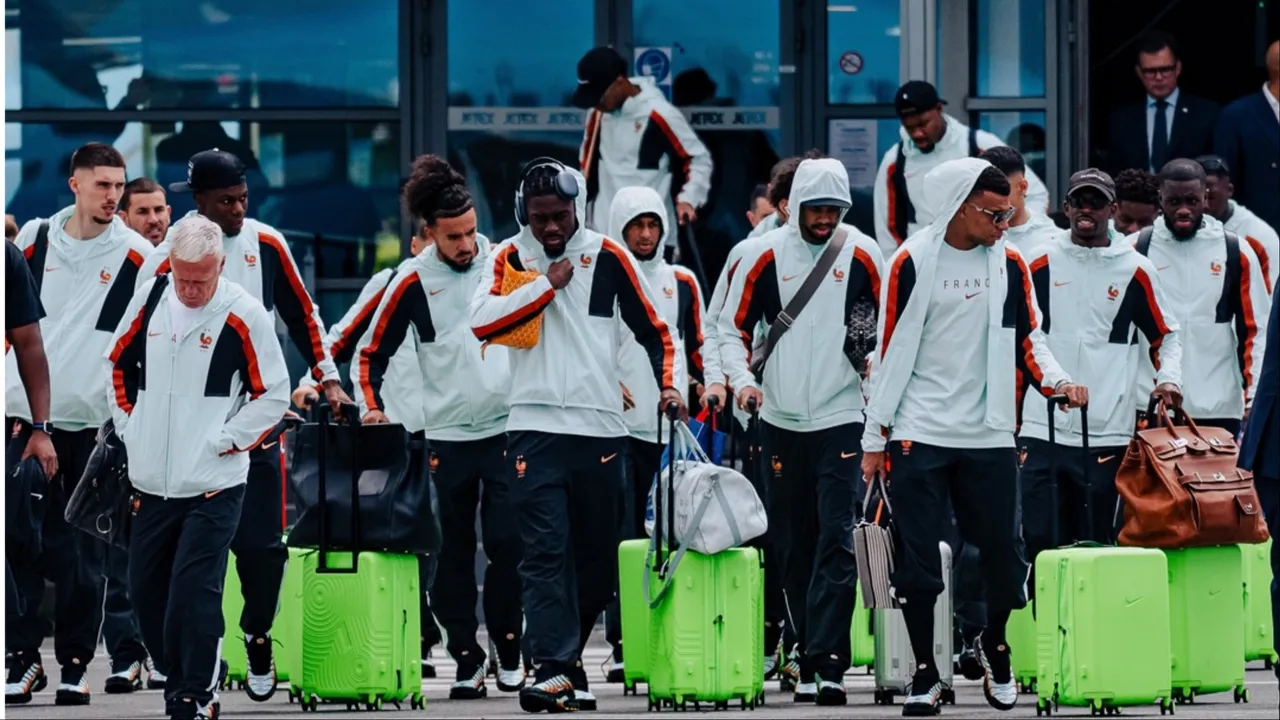 法國隊球員幾乎人手一顆精品包。翻攝equipedefrance IG