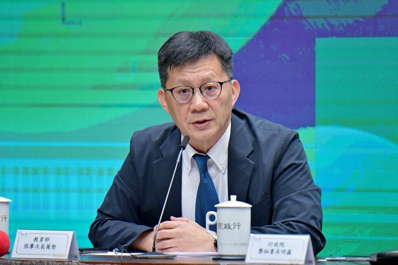 退休軍警進學校緝毒?學生憂損權益 教育部回應了