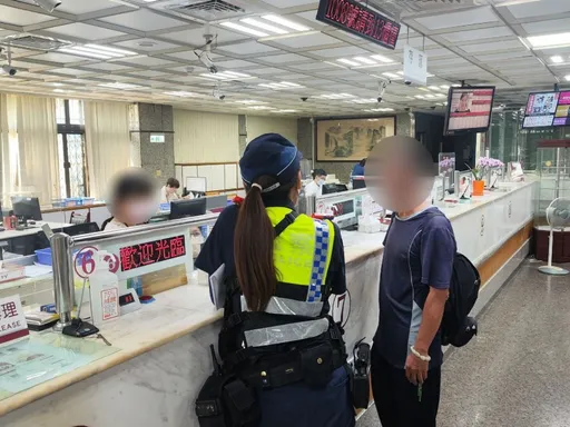頻領錢買黃金卻說不清時地　警細究後...他卻轉身離去！