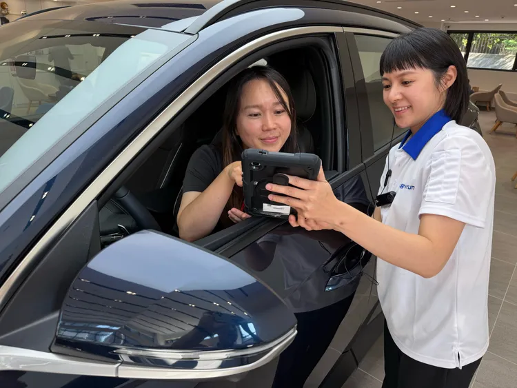 南陽實業近年持續推動數位服務轉型，透過HYUNDAI E-SERVICE與AI技術助理系統，打造從賞車、購車到售後維修更透明且便利的服務流程。業者提供
