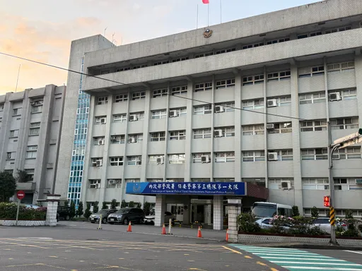今年最大條！走私集團假冒燈飾進口　警破獲「市值千萬」喪屍菸彈零件