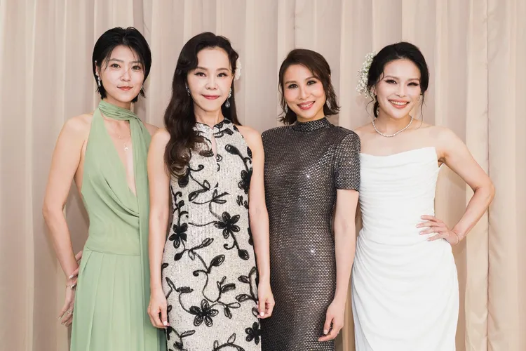 曹雅雯（左起）、彭佳慧、林凡與周蕙攜手以美聲致敬鄧麗君。 阿爾發提供
