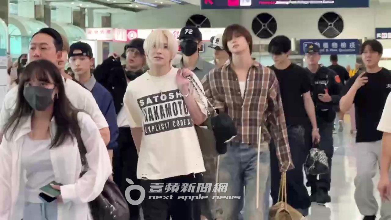 獨家直擊|王奕翔回家了400粉小港迎接!&TEAM力挺身上3配件爆團魂