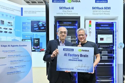 黃仁勳站台挺研華！COMPUTEX大秀實體AI　劉克振揭AI工廠大腦布局