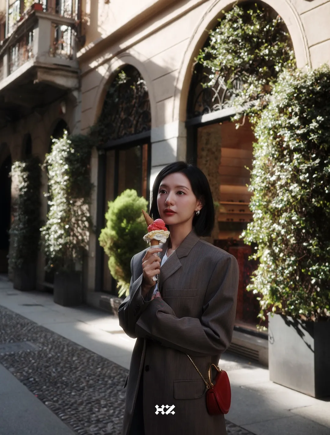 金智媛大啖Gelato。翻攝IG