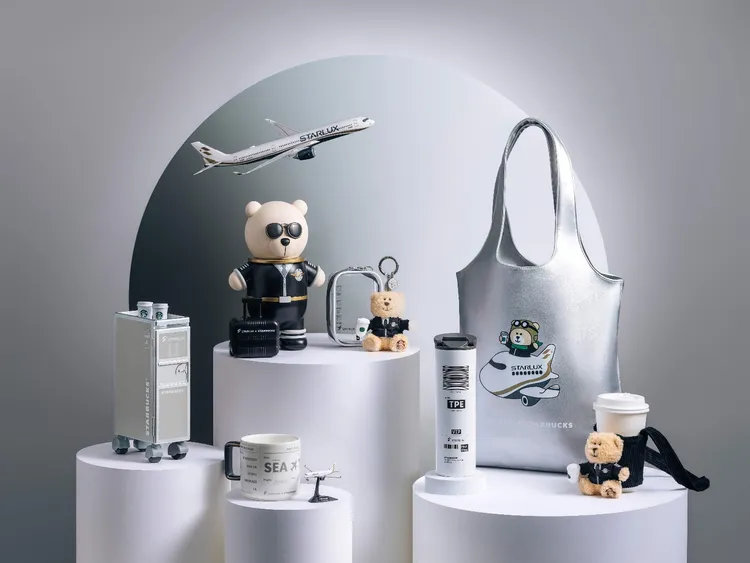 「STARLUX + STARBUCKS」聯名系列首波上市共推出11款商品。星巴克提供