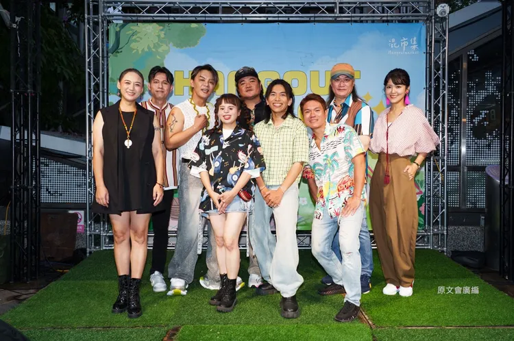 (左起）Yinguyu Yatauyungana高蕾雅、Talaw雷諾、曾瑋中、曾宇辰、Lawis Aow高金龍、Arase阿拉斯、Suming舒米恩、Chalaw Basiwali查勞・巴西瓦里、咖啡糖賢齡。原文會提供