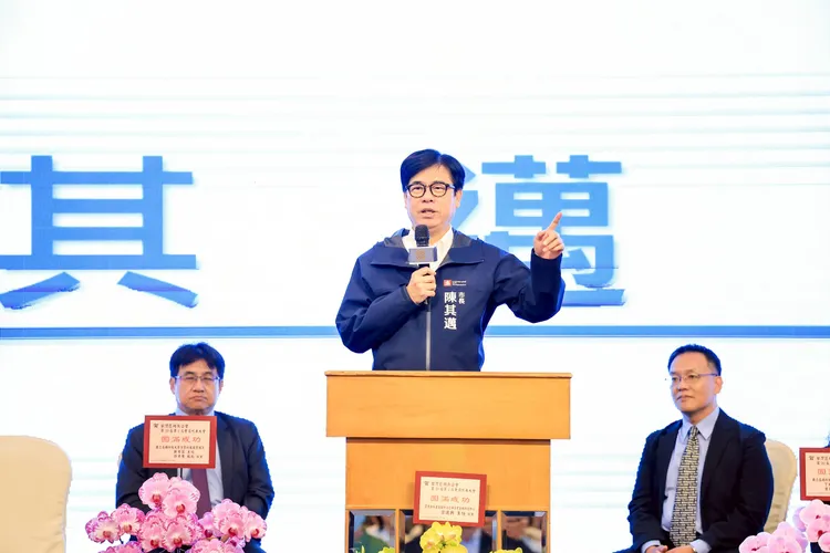 陳其邁認為，市長最重要的工作，應該要捍衛大港開唱獨立自由的精神。翻攝畫面