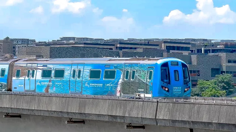 桃捷彩繪列車。桃捷公司提供