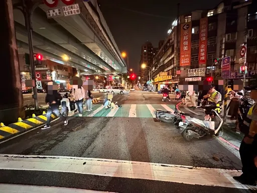 停紅燈慘遭後車猛撞　中和女騎士鎖骨骨折竟又是毒駕惹禍
