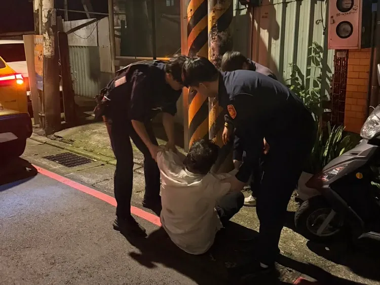 警方據報到場關切。中壢警分局提供