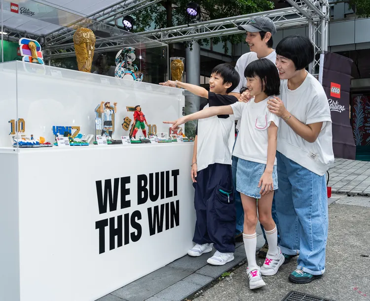 活動現場同步展示多款LEGO®Editions足球主題盒組，讓球迷透過樂高感受足球魅力。業者提供