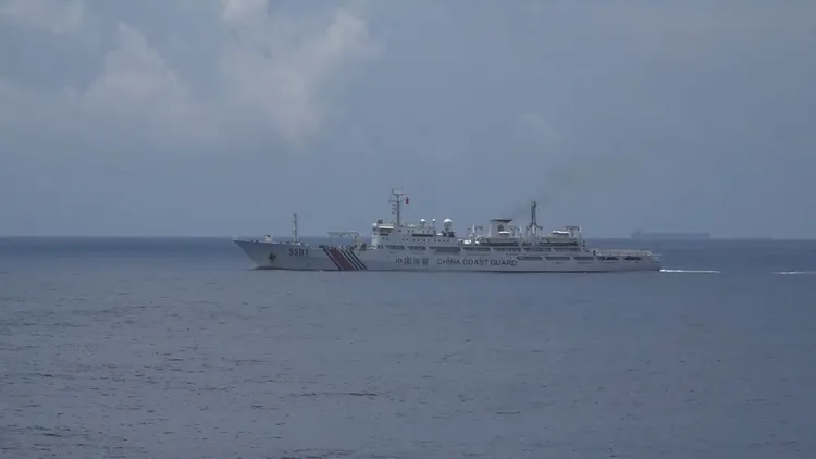 中國海警船闖入我方東沙海域。翻攝畫面