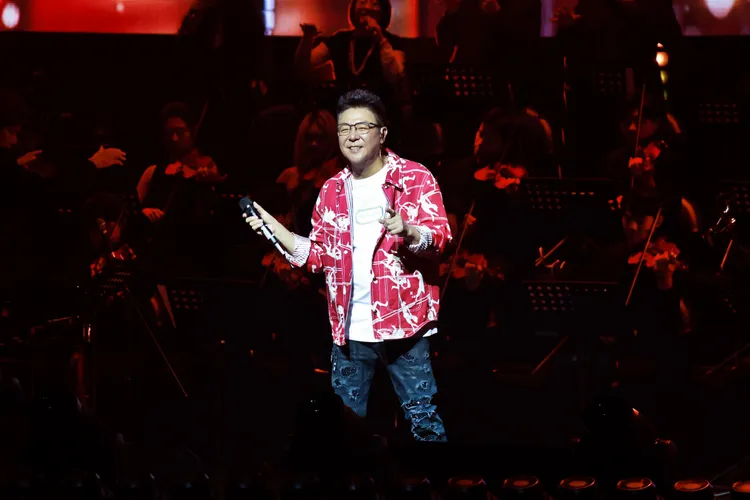 姜育恆開唱撞期金曲獎，滿場粉絲盛裝出席。文星文化提供