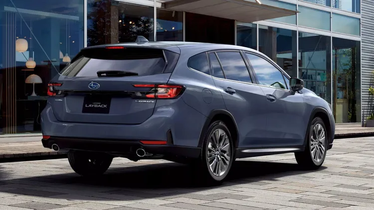 Levorg Layback S:HEV搭載Subaru新世代S:HEV油電系統，結合2.5升水平對臥引擎、電動馬達與Symmetrical AWD全時四輪驅動架構，進一步提升燃油效率與日常行駛表現。