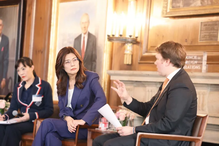 鄭麗文於台北時間6月9日在美國外交關係協會發表演講並與學者座談。國民黨提供