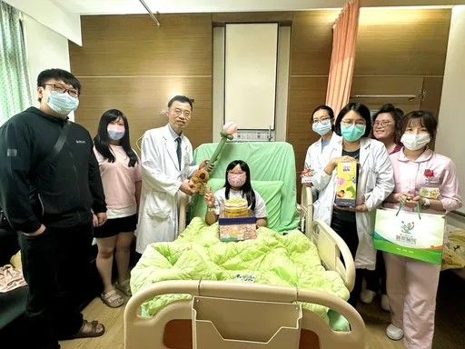 9歲女童狂喝水！血糖飆5倍併酸中毒命危　醫揭兒童糖尿病警訊