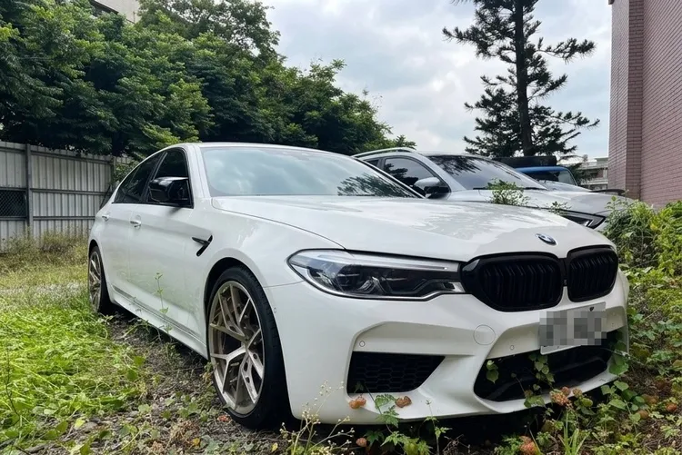 南打警方查扣詐欺轎車等犯罪證物。翻攝畫面
