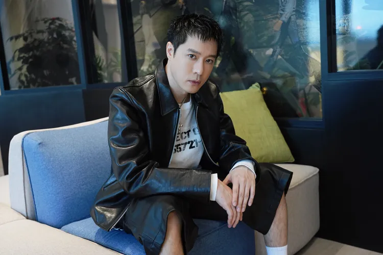 周湯豪一路走來，他不僅投入大量時間在音樂創作，也將心力灌注於專輯企劃、影像設計與整體美學之中。彭欣偉攝