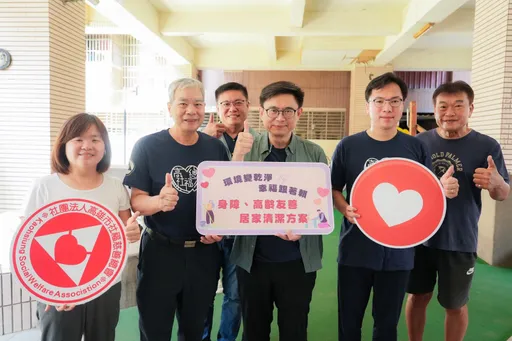 《小鴨把拔》版稅捐社福！賴瑞隆：延續善循環  為高雄打造溫暖堅韌安全網