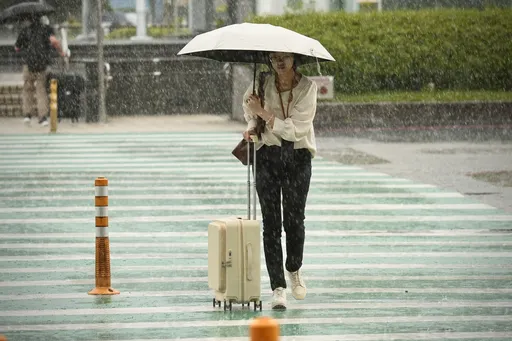 米克拉颱風今最靠近！屏東升級「大豪雨」　雨炸5縣市