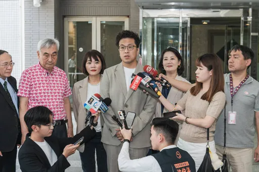蔣萬安提無人自駕公車！沈伯洋：上個月就提了且已在討論配套措施