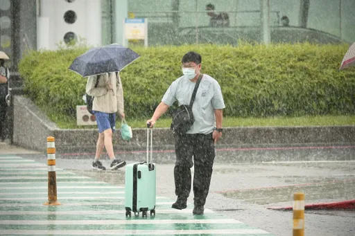 豪雨淹水後別急著清理　疾管署示警4大傳染病風險