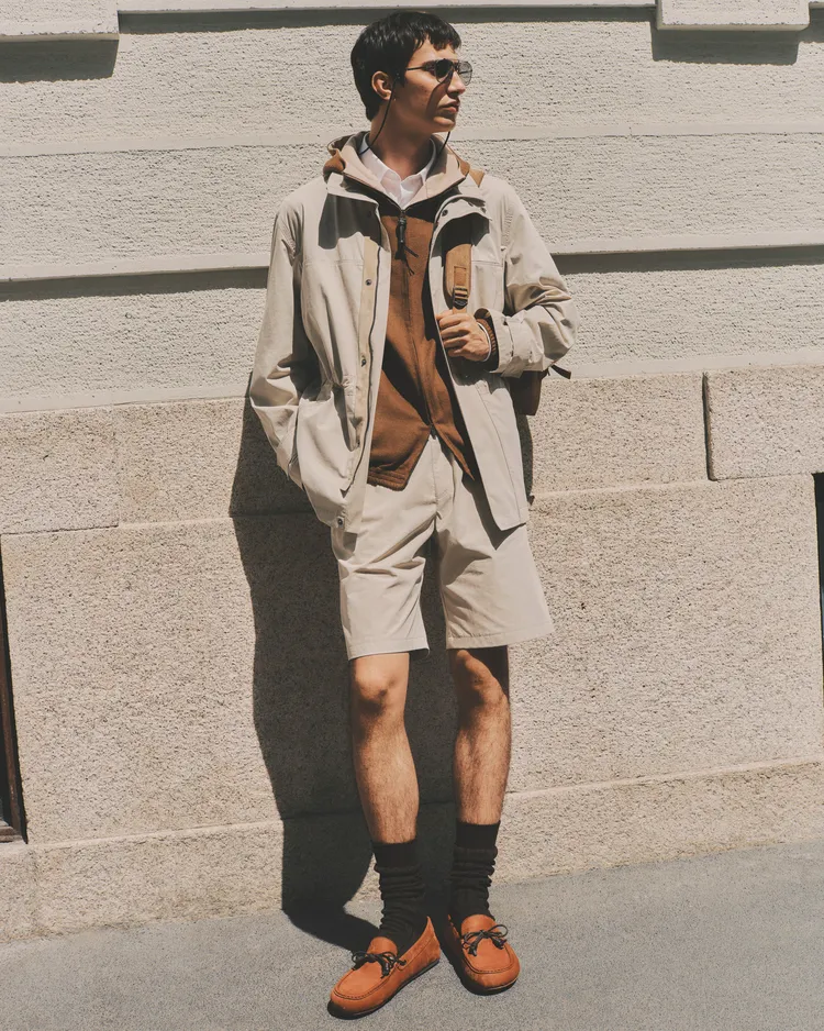 TOD’S 2027春夏男裝系列中的短褲造型增添夏日愜意感。品牌提供