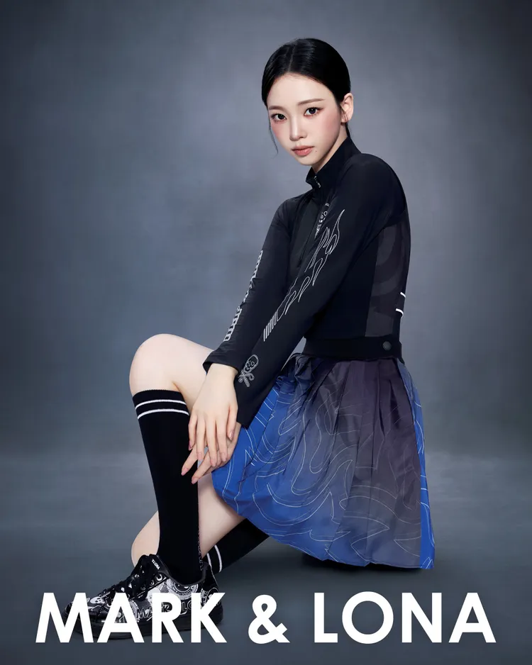 Karina以連身洋裝演繹年輕世代的高球時尚。翻攝markandlona IG