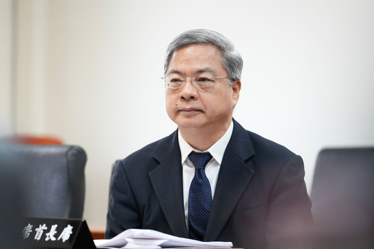 中油三接涉浮報預算嗆「什麼沒有就是有錢」 經長龔明鑫說話了