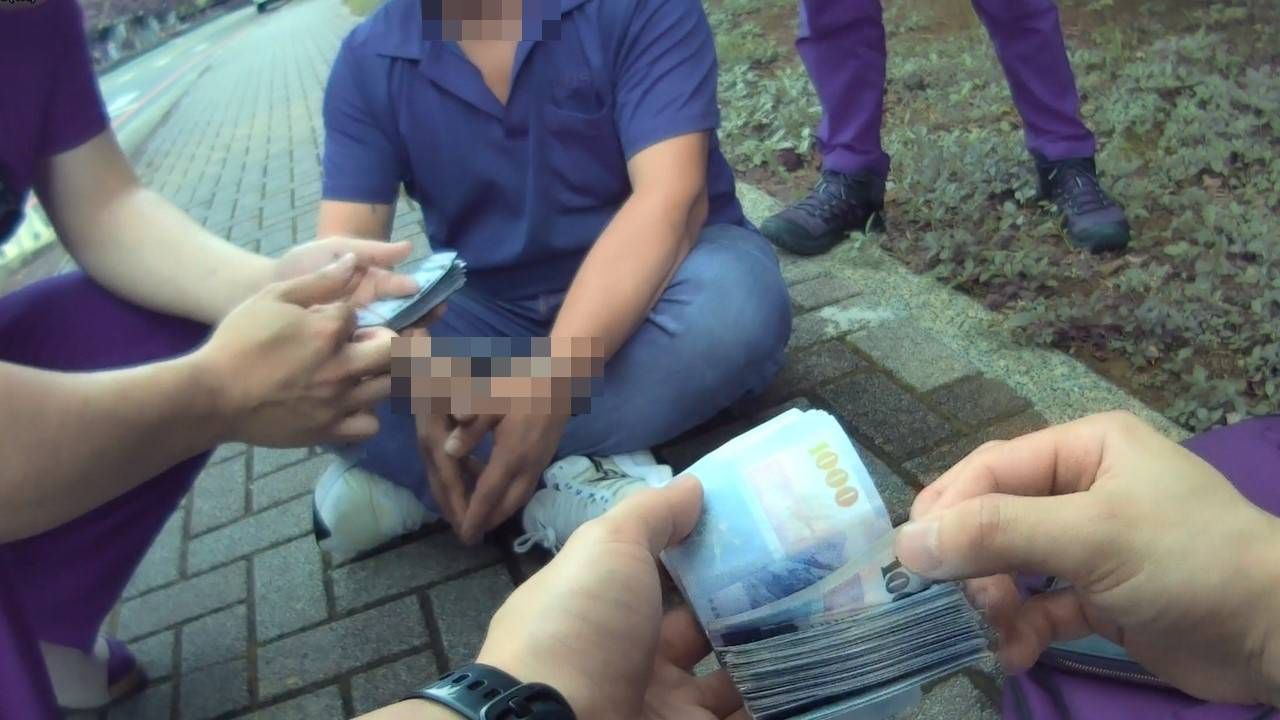 休假不忘打詐! 桃警逮面交車手保住民眾70萬元積蓄