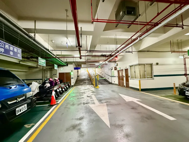 台中市南區區公所推共享車位，夜間月票每小時停車成本最低不到2元。市府提供