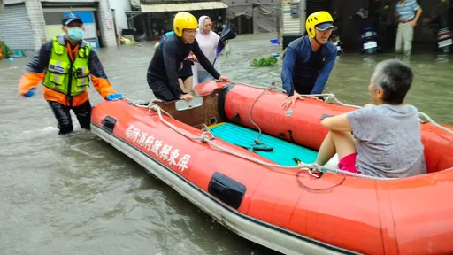 屏東雨量破500毫米　中部以北「愈晚降雨愈明顯」