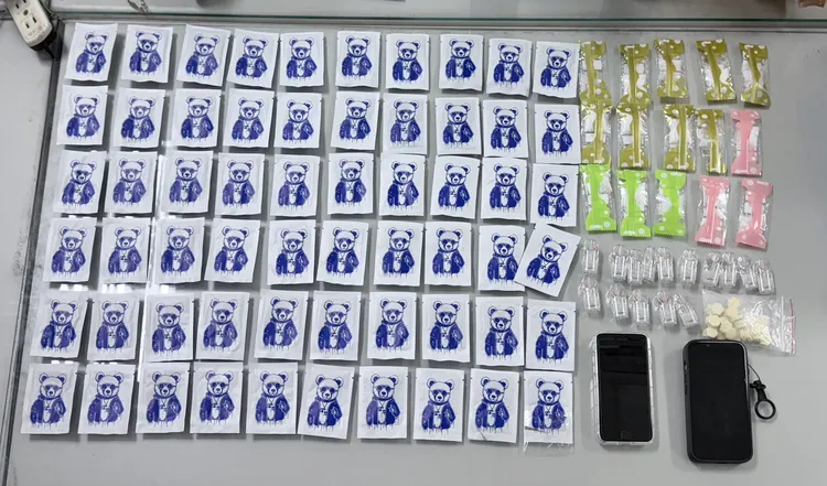 嫌犯車上藏大批毒品。翻攝畫面
