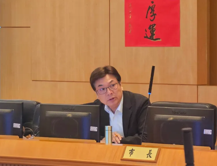 劉和然副市長今日(6/17)於市政會議表示，全民原教不僅是原住民族人的事，更是各局處要攜手持續建構多元文化共榮的城市環境。原民局提供