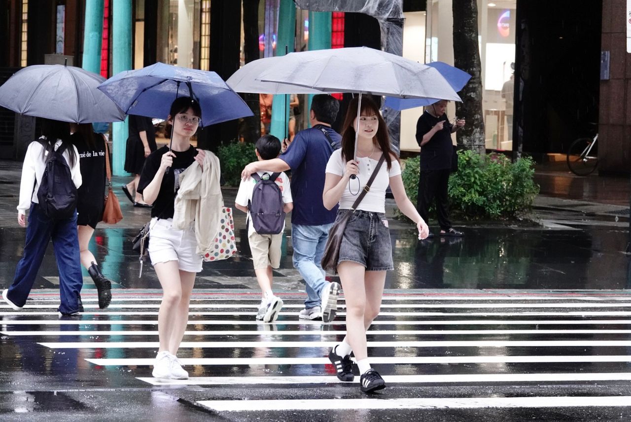 氣象署今早8時解除「大規模劇烈豪雨加強作業」