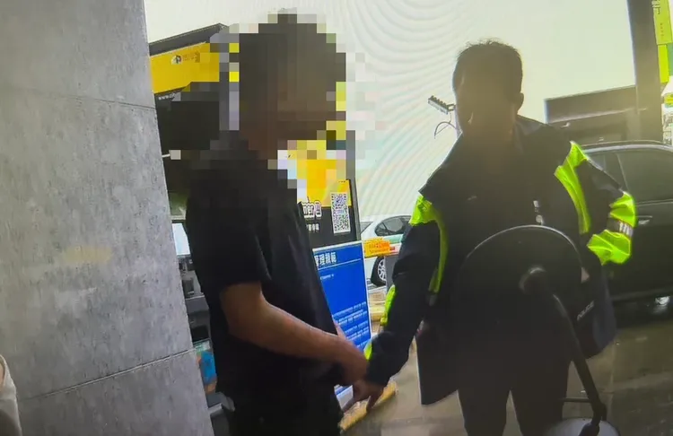 嘉義警方全面實施毒品唾液快篩檢測，近5日內已成功建請檢察官及法院裁定，預防性羈押毒駕嫌疑人3人。翻攝畫面
