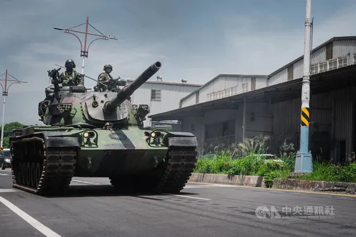 國軍「立即備戰操演」第2天　269旅戰車甲車挺進八里、台北港