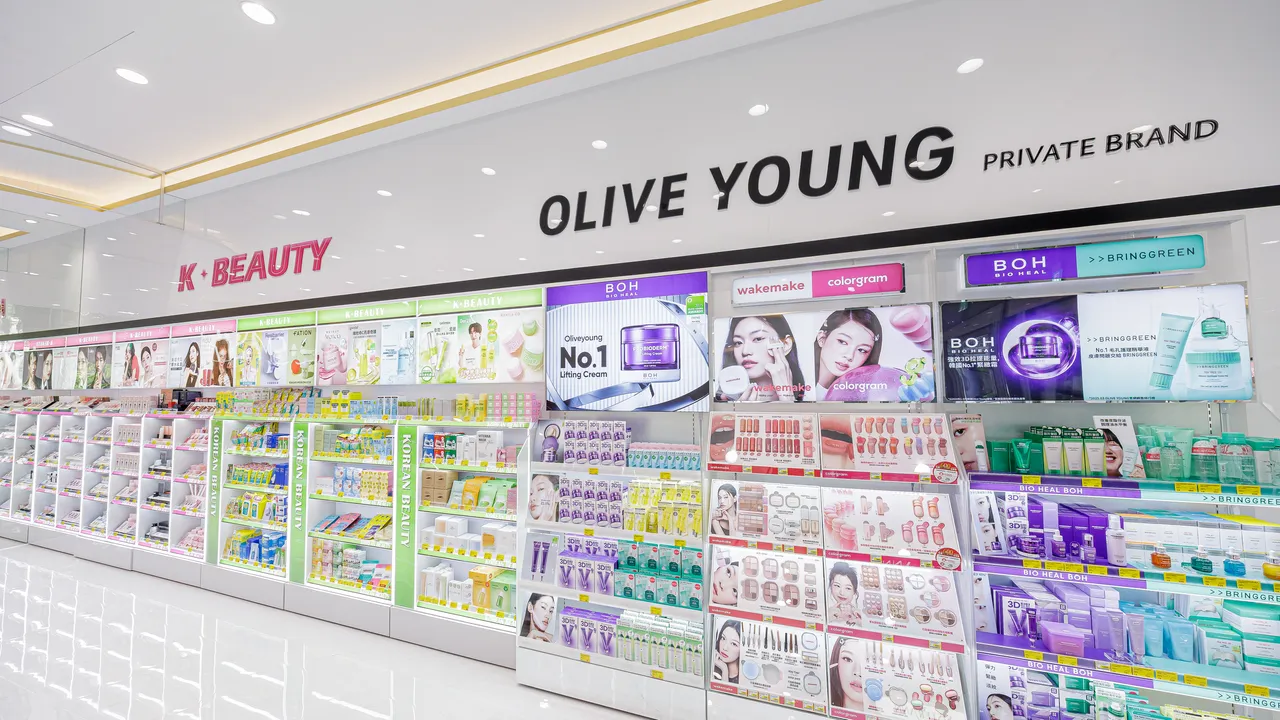 韓國美妝巨頭OLIVE YOUNG四大自有品牌，當今已經進駐全台康是美門市。品牌提供