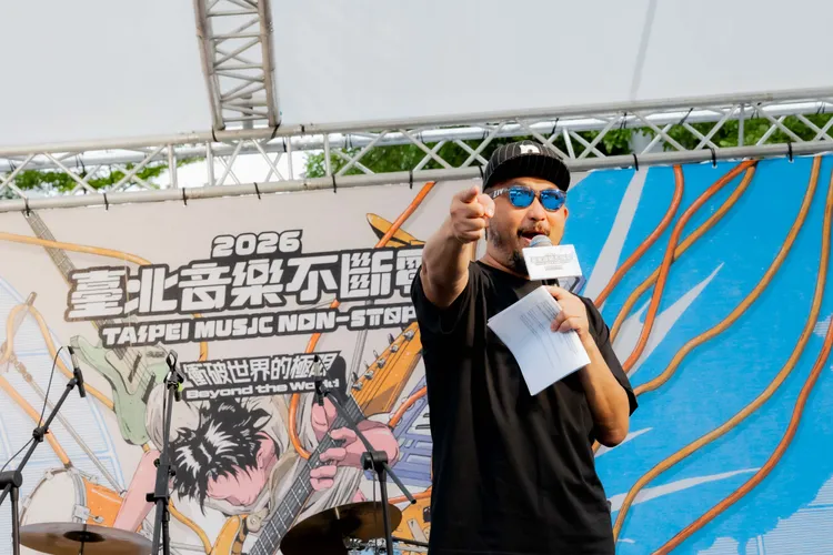 主持人阿強炒熱現場氣氛。北流提供