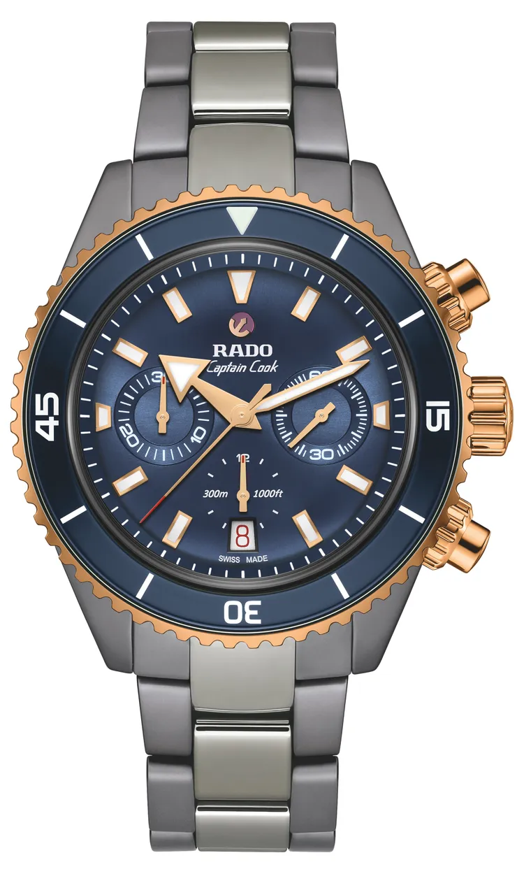 Rado Captain Cook庫克船長高科技陶瓷計時腕錶深藍面盤款，43mm，霧面電漿高科技陶瓷錶殼、鍊帶，Rado R801型自動機芯，動力儲存59小時，防水深度30米，20萬5700元。品牌提供