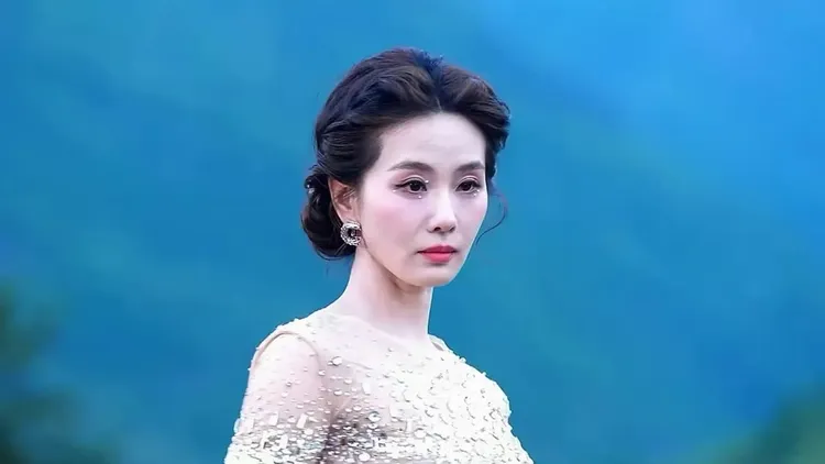 劉詩詩生圖狀況略顯憔悴。翻攝詩詩的小板報微博