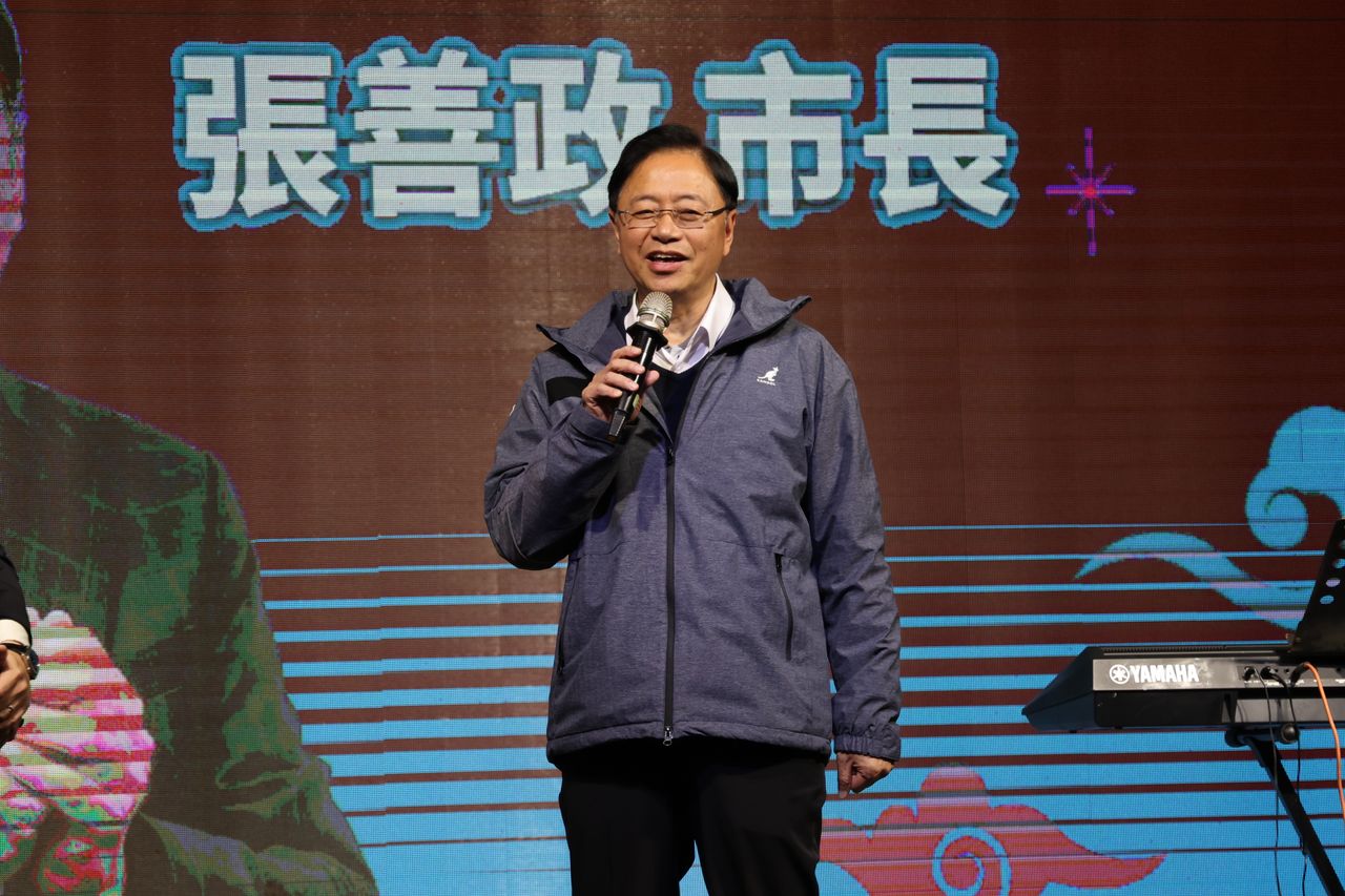 張善政出席畢典被喊「新店巿長」 詹江村轟學生沒教養!曝已刪文有原因