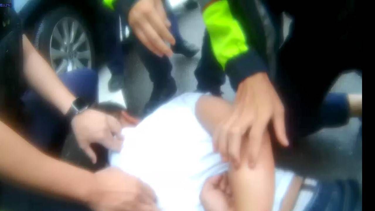 37歲男與垃圾車糾紛竟亮長刀恐嚇 警網攔截圍捕又查出毒駕
