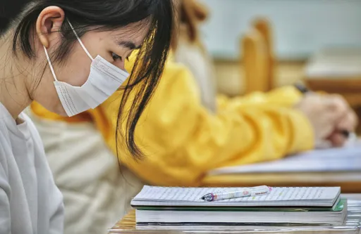 大學申請入學5.4萬名額放榜　今9:00查榜看這裡