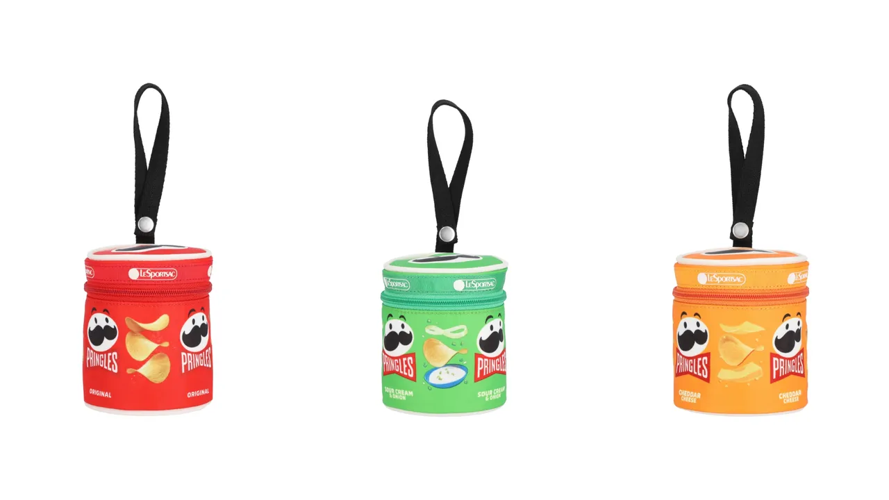 LeSportsac品客圓筒包吊飾，各2200元。品牌提供