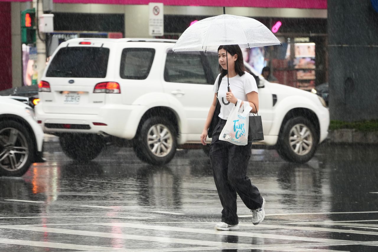 鋒面北移雨彈炸!2地區防豪雨 台東颳焚風