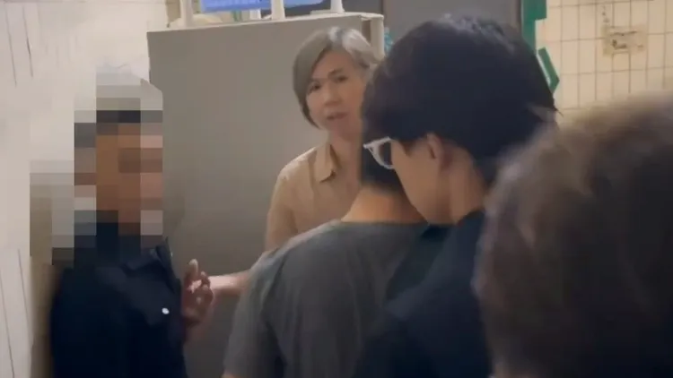 警方攻堅當場逮捕嫌犯。翻攝畫面